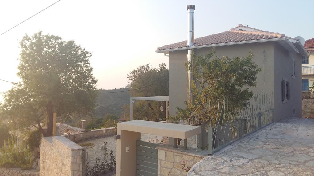 Villa Lilium Athani Exterior photo